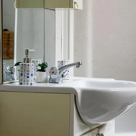 Apartment Lacasadeinonni - Lakes And Relax Varano Borghi